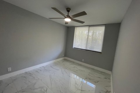 Condo in Coral Springs, Florida, 4 bedrooms  № 2184629 - photo 20