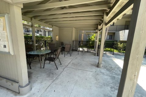 Condo in Coral Springs, Florida, 4 bedrooms  № 2184629 - photo 30