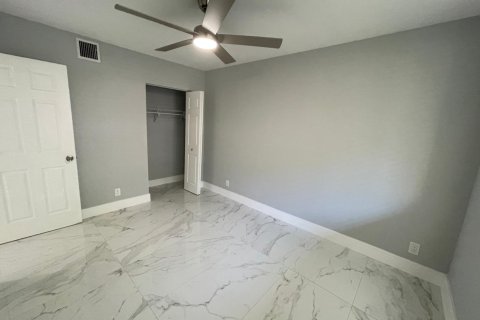 Condo in Coral Springs, Florida, 4 bedrooms  № 2184629 - photo 24