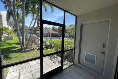 Condo in Coral Springs, Florida, 4 bedrooms  № 2184629 - photo 26