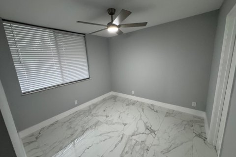 Condo in Coral Springs, Florida, 4 bedrooms  № 2184629 - photo 19