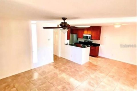 Condominio en alquiler en Orlando, Florida, 2 dormitorios, 80.27 m2 № 1906820 - foto 4