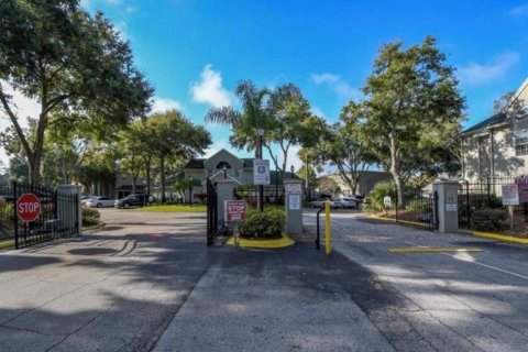 Condominio en alquiler en Orlando, Florida, 2 dormitorios, 80.27 m2 № 1906820 - foto 2