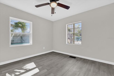 Immobilier commercial à vendre à Leesburg, Floride: 170.94 m2 № 2210236 - photo 12