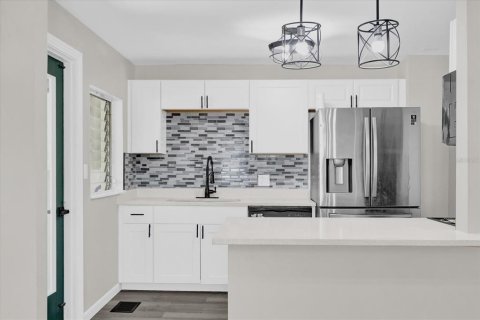 Immobilier commercial à vendre à Leesburg, Floride: 170.94 m2 № 2210236 - photo 7