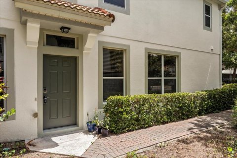 Touwnhouse à vendre à Orlando, Floride: 3 chambres, 154.96 m2 № 1787778 - photo 3