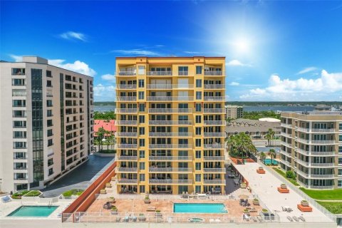 Condominio en venta en Daytona Beach Shores, Florida, 3 dormitorios, 230.96 m2 № 1815395 - foto 1