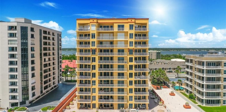 Condominio en Daytona Beach Shores, Florida, 3 dormitorios № 1815395