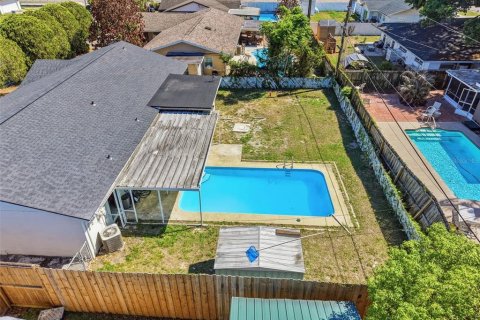 House in Orlando, Florida 4 bedrooms, 185.99 sq.m. № 2226840 - photo 7