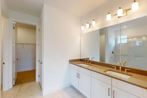 House in Palmetto, Florida 3 bedrooms, 175.21 sq.m. № 1916818 - photo 10