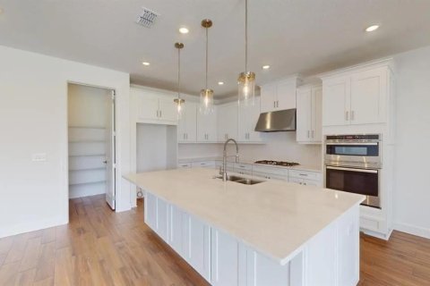 House in Palmetto, Florida 3 bedrooms, 175.21 sq.m. № 1916818 - photo 2