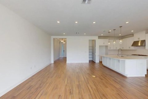 House in Palmetto, Florida 3 bedrooms, 175.21 sq.m. № 1916818 - photo 4