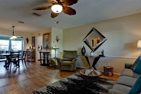 Casa en venta en Bradenton, Florida, 2 dormitorios, 163.04 m2 № 1567603 - foto 7
