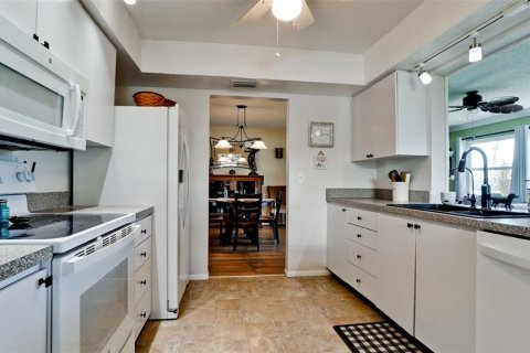 Casa en venta en Bradenton, Florida, 2 dormitorios, 163.04 m2 № 1567603 - foto 16