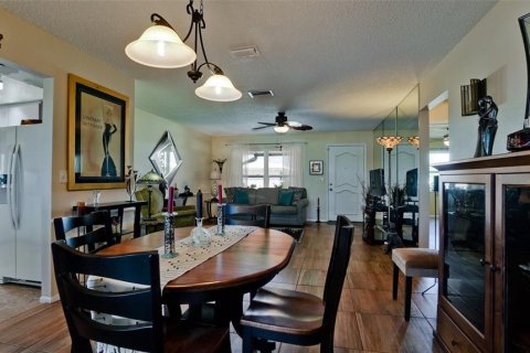 Casa en venta en Bradenton, Florida, 2 dormitorios, 163.04 m2 № 1567603 - foto 10