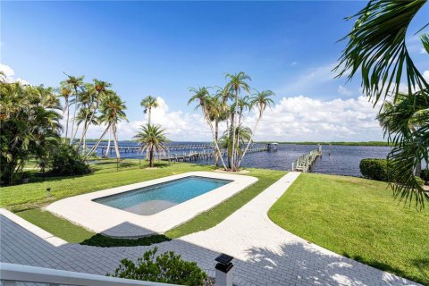 Casa en venta en Punta Gorda, Florida, 5 dormitorios, 341.51 m2 № 1858094 - foto 9