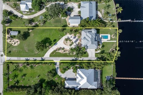 Casa en venta en Punta Gorda, Florida, 5 dormitorios, 341.51 m2 № 1858094 - foto 17