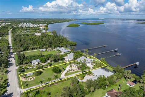 Casa en venta en Punta Gorda, Florida, 5 dormitorios, 341.51 m2 № 1858094 - foto 16