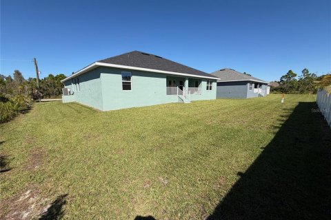 Villa ou maison à vendre à Port Charlotte, Floride: 4 chambres, 216.46 m2 № 2429526 - photo 17