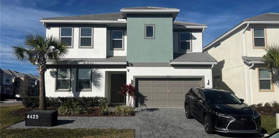 House in Kissimmee, Florida 12 bedrooms, 442.4 sq.m. № 943370