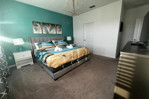 House in Kissimmee, Florida 12 bedrooms, 442.4 sq.m. № 943370 - photo 17