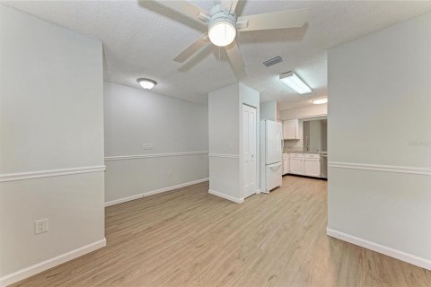House in Palmetto, Florida 2 bedrooms, 117.15 sq.m. № 2286941 - photo 3