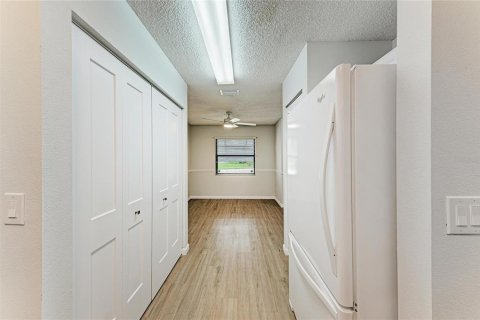 House in Palmetto, Florida 2 bedrooms, 117.15 sq.m. № 2286941 - photo 2