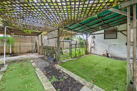 Купить виллу или дом в Палм Спрингс, Флорида 2 спальни, 116.5м2, № 1969112 - фото 20