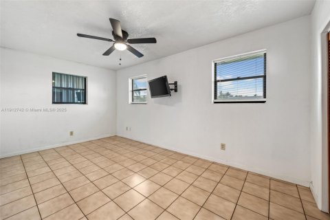 Купить виллу или дом в Палм Спрингс, Флорида 2 спальни, 116.5м2, № 1969112 - фото 9