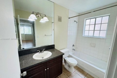 Condominio en venta en West Palm Beach, Florida, 2 dormitorios, 102.94 m2 № 1996755 - foto 22