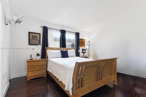 Copropriété à louer à Miami, Floride: 3 chambres, 113.34 m2 № 1965069 - photo 4