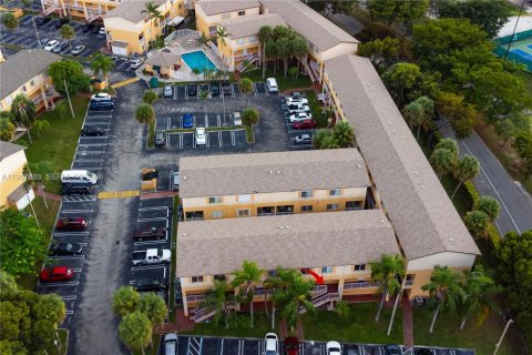 Copropriété à louer à Miami, Floride: 3 chambres, 113.34 m2 № 1965069 - photo 27
