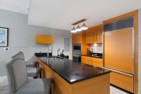 Купить кондоминиум в Майами, Флорида 2 спальни, 108.42м2, № 2145711 - фото 2