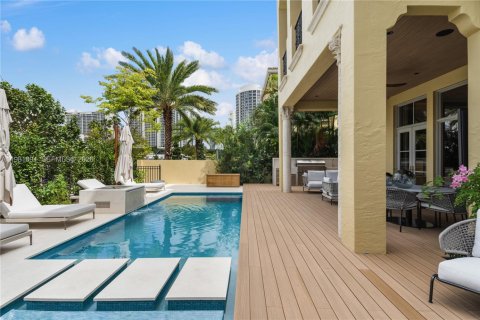 Villa ou maison à vendre à Aventura, Floride: 6 chambres, 597.36 m2 № 2047291 - photo 17