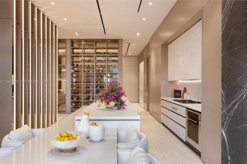 Villa ou maison à vendre à Aventura, Floride: 6 chambres, 597.36 m2 № 2047291 - photo 9