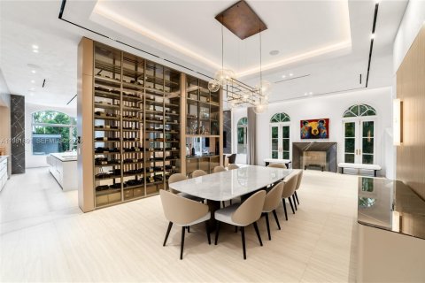Villa ou maison à vendre à Aventura, Floride: 6 chambres, 597.36 m2 № 2047291 - photo 6