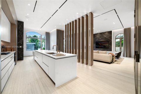 Villa ou maison à vendre à Aventura, Floride: 6 chambres, 597.36 m2 № 2047291 - photo 12