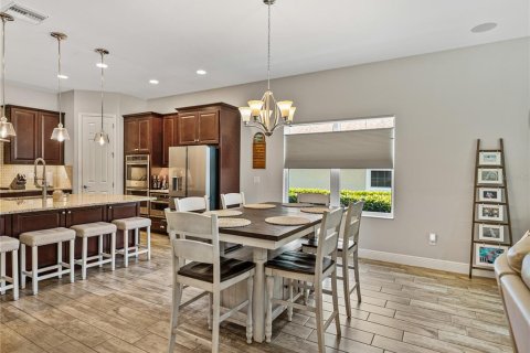 House in Apollo Beach, Florida 4 bedrooms, 236.25 sq.m. № 2095082 - photo 14