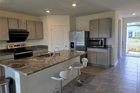 House in Wesley Chapel, Florida 4 bedrooms, 220.27 sq.m. № 1725749 - photo 4