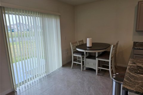 House in Wesley Chapel, Florida 4 bedrooms, 220.27 sq.m. № 1725749 - photo 10