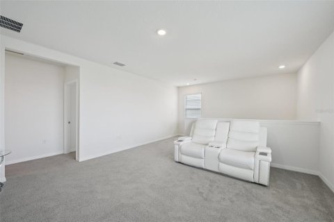 House in Wesley Chapel, Florida 4 bedrooms, 220.27 sq.m. № 1725749 - photo 28