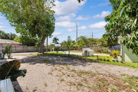 Commercial property in Delray Beach, Florida 144 sq.m. № 2029719 - photo 15