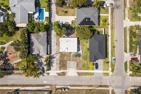 Commercial property in Delray Beach, Florida 144 sq.m. № 2029719 - photo 22