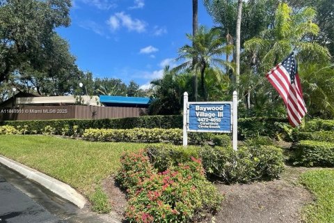 Copropriété à louer à Coconut Creek, Floride: 2 chambres, 90.86 m2 № 1852399 - photo 1