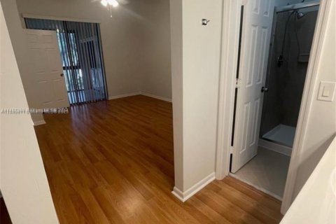 Copropriété à louer à Coconut Creek, Floride: 2 chambres, 90.86 m2 № 1852399 - photo 8