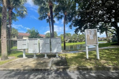 Copropriété à louer à Coconut Creek, Floride: 2 chambres, 90.86 m2 № 1852399 - photo 2