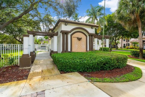 Villa ou maison à louer à Miramar, Floride: 4 chambres, 217.39 m2 № 1927576 - photo 27