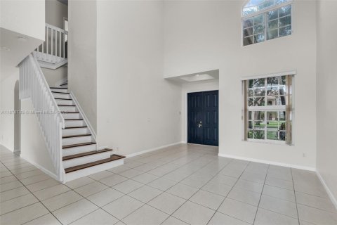 Villa ou maison à louer à Miramar, Floride: 4 chambres, 217.39 m2 № 1927576 - photo 3