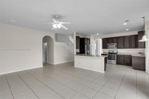 Villa ou maison à louer à Miramar, Floride: 4 chambres, 217.39 m2 № 1927576 - photo 9