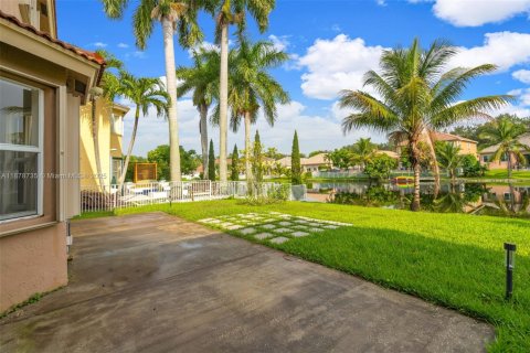 Villa ou maison à louer à Miramar, Floride: 4 chambres, 217.39 m2 № 1927576 - photo 24